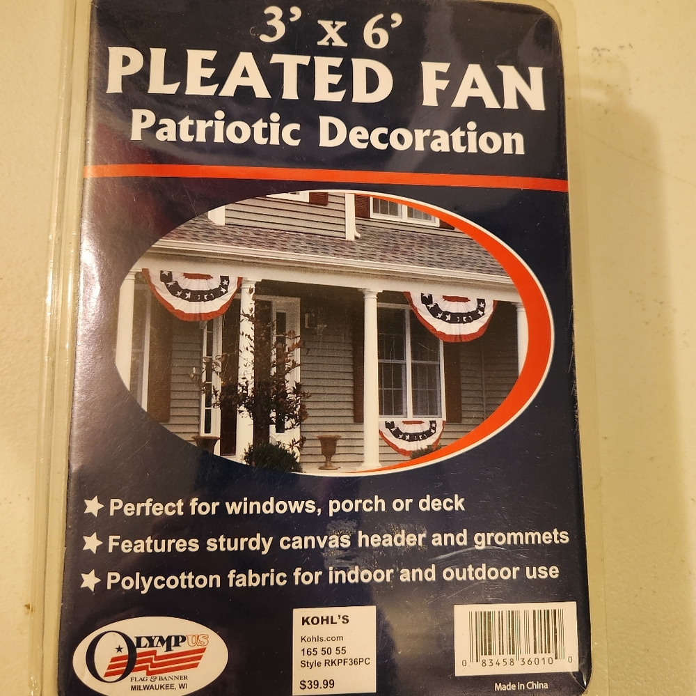 Pleated fan decoration